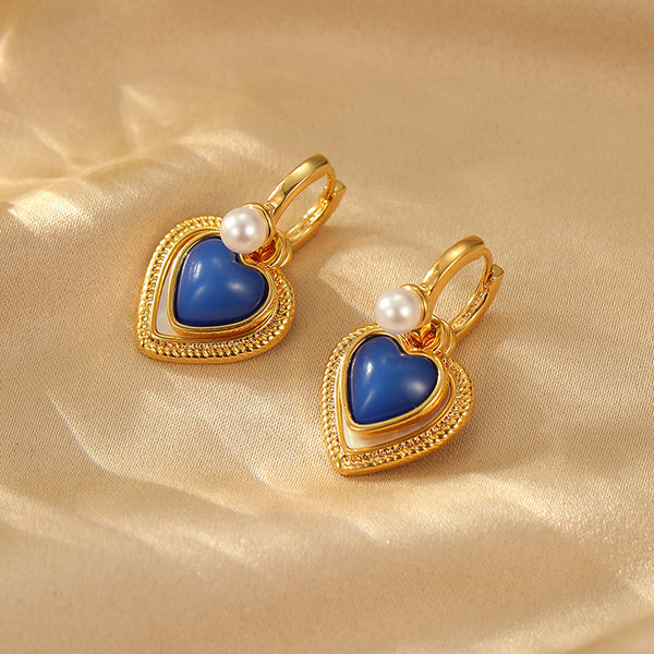 Chinese Natural Shell Klein Blue Loving Heart Ear Clip